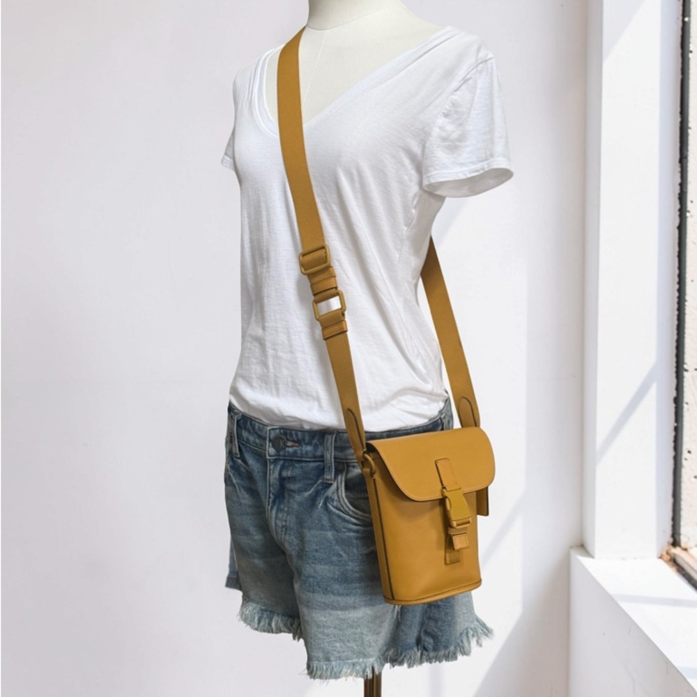 Coach Yellow Leather Crossbody Bag! - Picture 13 of 13
